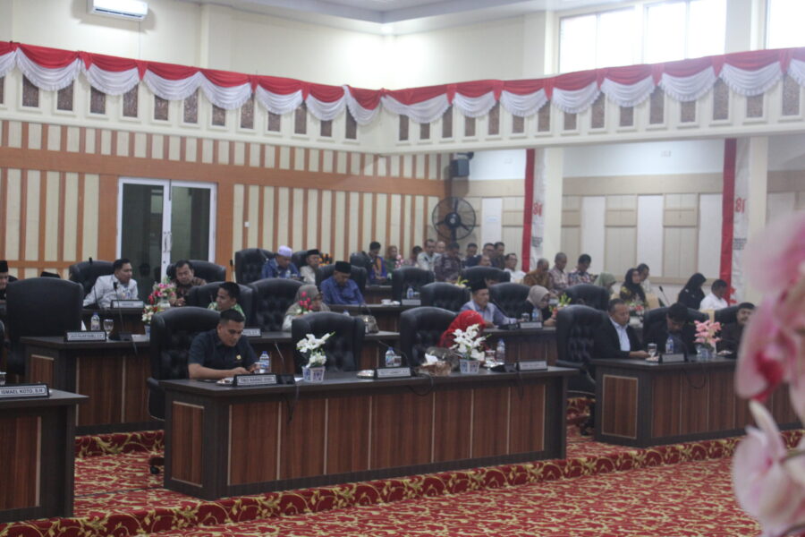 Suasana Rapat Paripurna DPRD Kabupaten Solok pengesahan APBD Perubahan 2026