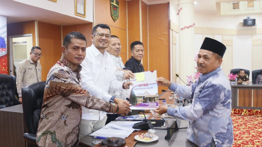 Dokumentasi Rapat Paripurna DPRD Kabupaten Solok di Arosuka