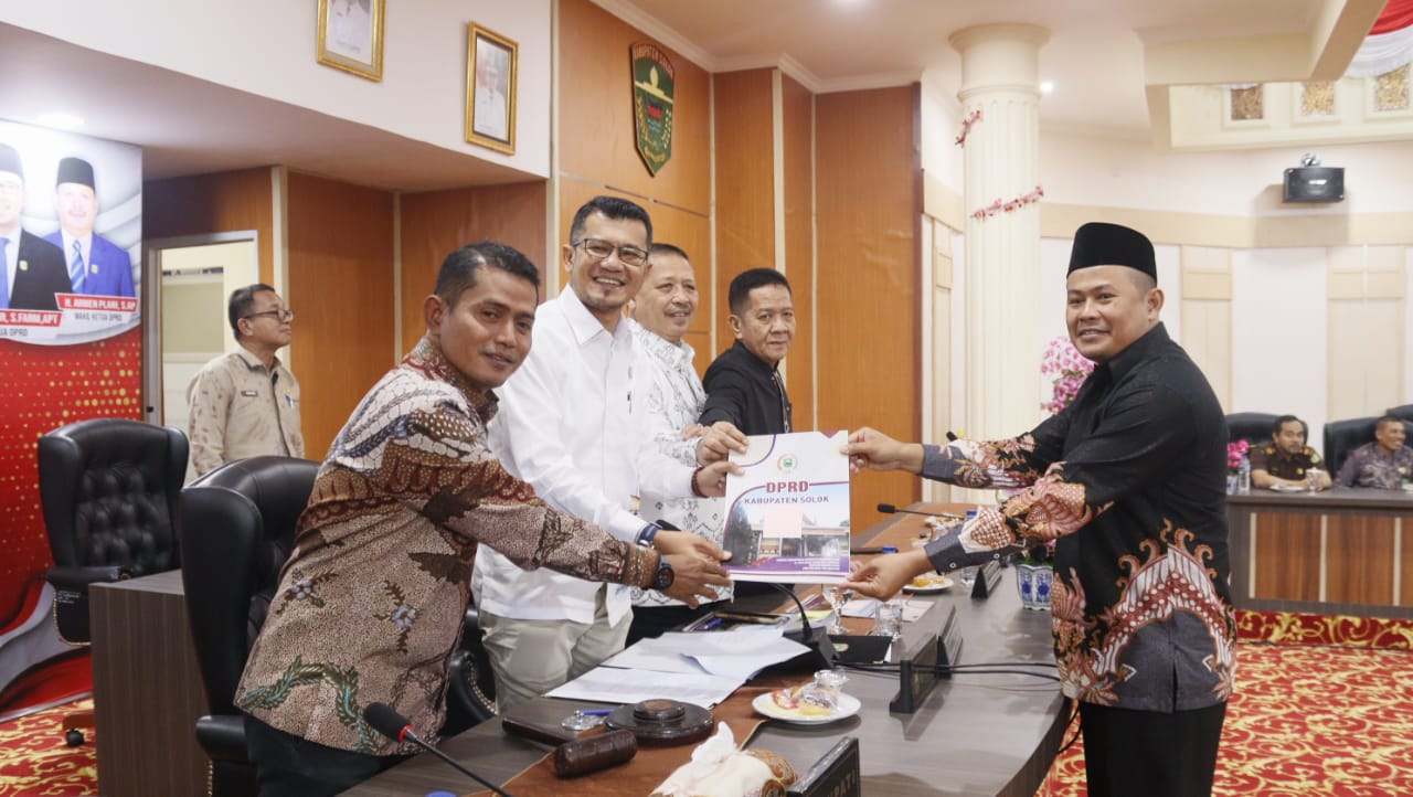 Rapat Paripurna DPRD Kabupaten Solok